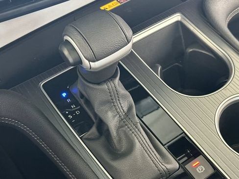 Certified 2026 Toyota Sienna XLE FWD image 27