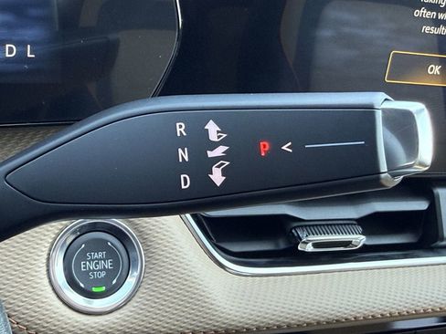 New 2026 Chevrolet Equinox ACTIV w/ Convenience Package III FWD image 18