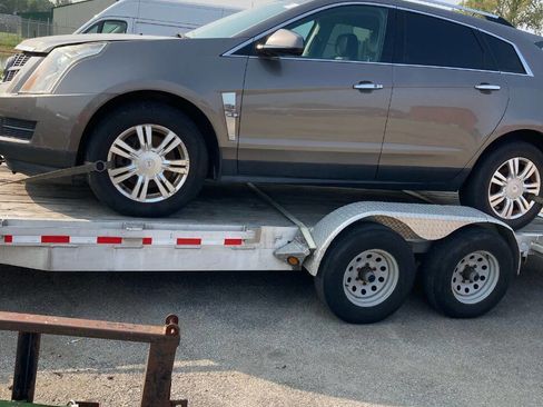 Used 2012 Cadillac SRX Luxury image 1