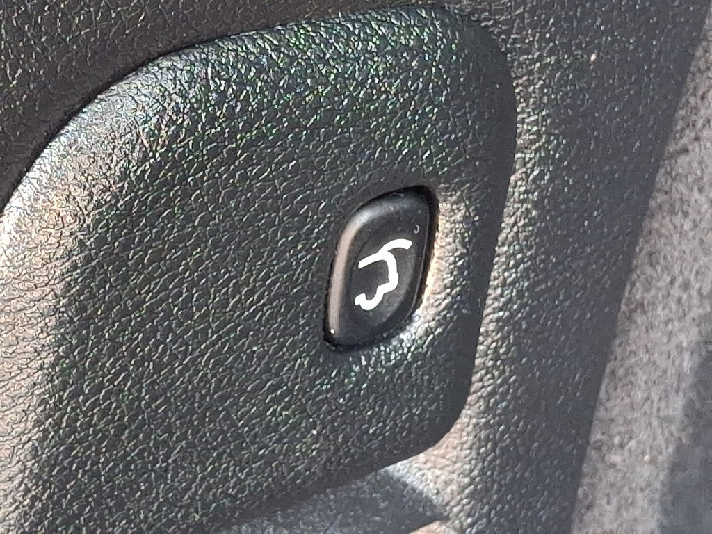 Used 2019 Dodge Durango R/T w/ Technology Group AWD/4WD image 35