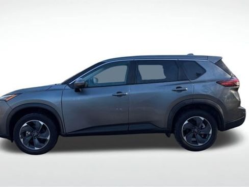 Used 2024 Nissan Rogue SV image 6