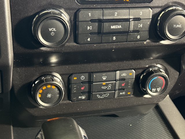 Used 2020 Ford F150 XLT w/ Equipment Group 302A Luxury AWD/4WD image 33
