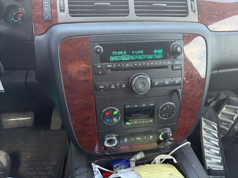 Used 2013 Chevrolet Tahoe LT image 11