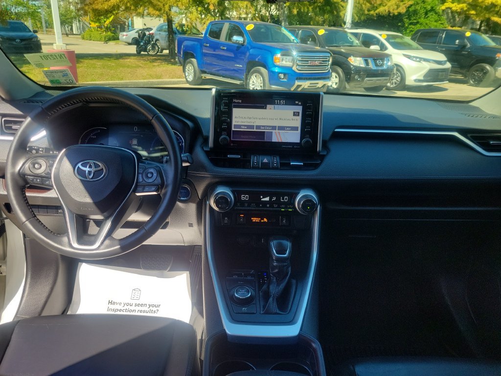 Used 2019 Toyota RAV4 Limited w/ Carpet Mat Package AWD/4WD image 25