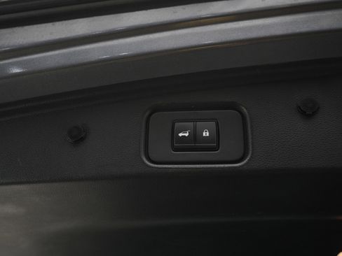 Used 2024 Nissan Pathfinder SL w/ Black Appearance Package AWD/4WD image 20