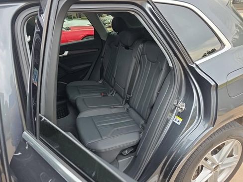 Used 2023 Audi Q5 e Premium Plus w/ Premium Plus Package AWD/4WD image 6