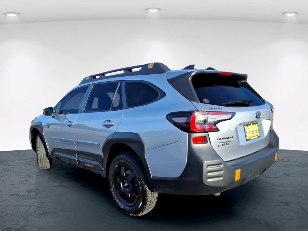 Used 2025 Subaru Outback Wilderness AWD/4WD image 13