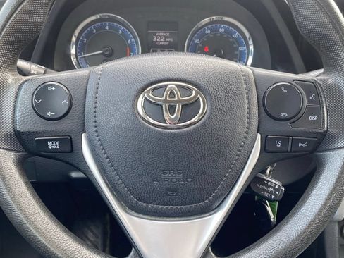 Used 2018 Toyota Corolla LE FWD image 23