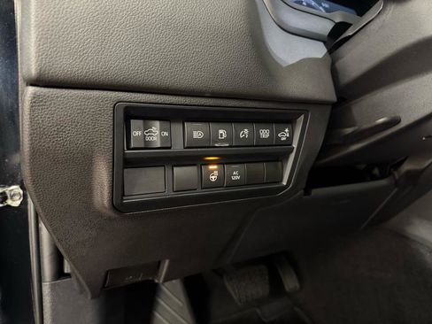 Used 2023 Toyota Tundra Limited image 19