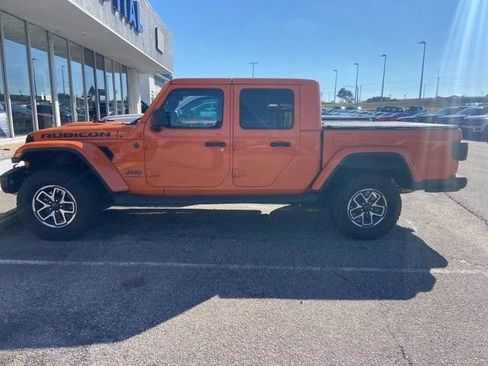 Used 2025 Jeep Gladiator Rubicon image 3