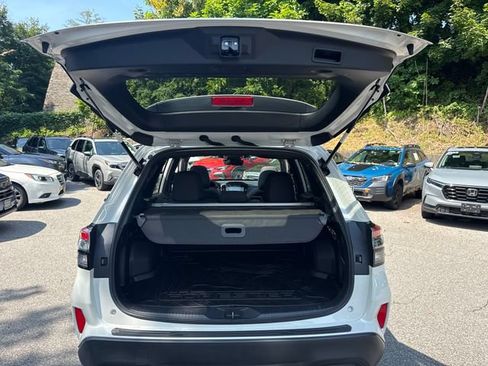 Used 2025 Subaru Forester Premium AWD/4WD image 4