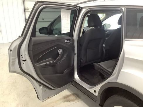 Used 2017 Ford Escape SE w/ Equipment Group 201A FWD image 13