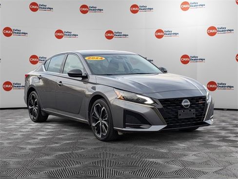 Certified 2024 Nissan Altima 2.5 SR image 3