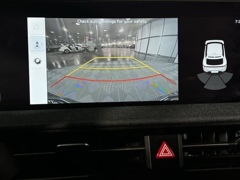 Used 2024 Kia EV6 Light image 22