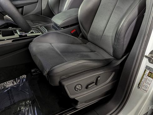 Used 2022 Audi SQ5 Premium Plus w/ Premium Plus Package image 18