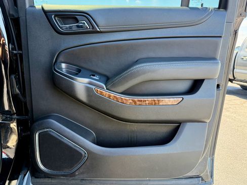 Used 2019 Chevrolet Suburban Premier AWD/4WD image 39