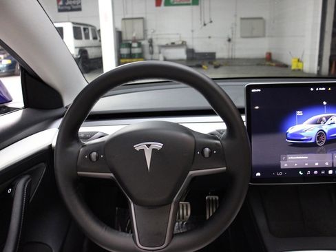 Used 2022 Tesla Model 3 Performance image 37