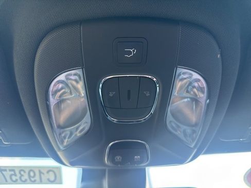 Certified 2022 Jeep Compass Limited w/ (RED) Package image 27