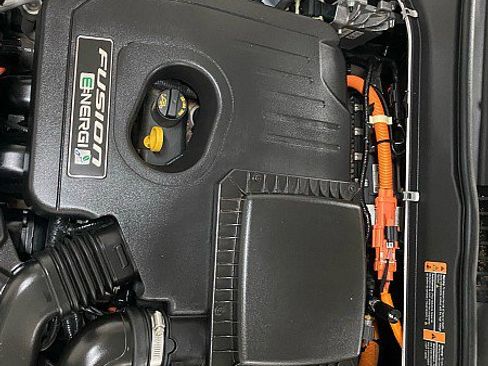 Used 2020 Ford Fusion Energi Titanium image 17