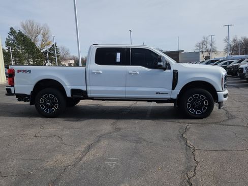 New 2025 Ford F350 Platinum w/ FX4 Off-Road Package image 13