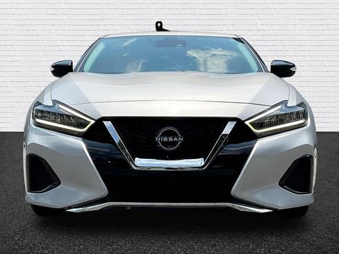 Used 2023 Nissan Maxima SV w/ Floor Mat Group FWD image 2