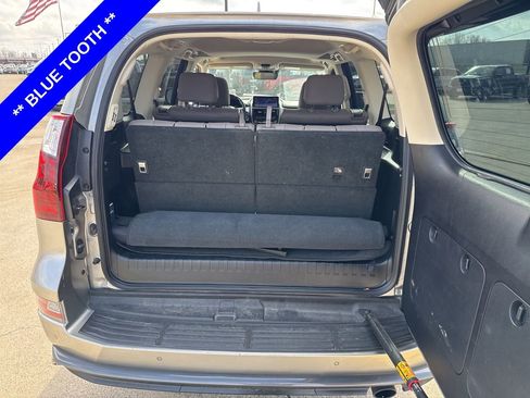 Used 2022 Lexus GX 460 Premium w/ Accessory Package image 10