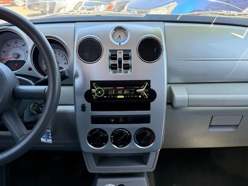 Used 2008 Chrysler PT Cruiser image 20