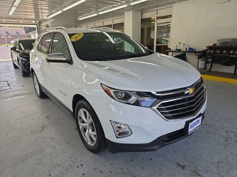 Used 2018 Chevrolet Equinox Premier image 7