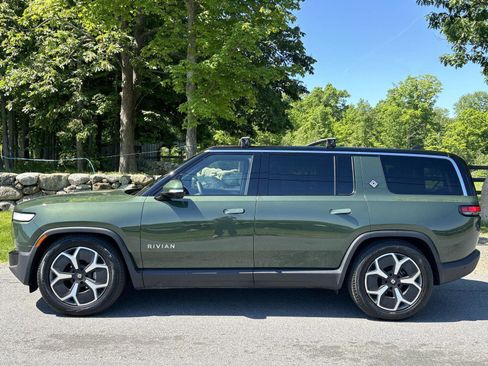 Used 2024 Rivian R1S Adventure AWD/4WD image 13