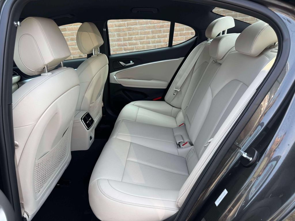 Certified 2026 Genesis G70 2.5T AWD/4WD image 12