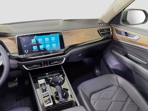 New 2026 Volkswagen Atlas SE FWD image 24