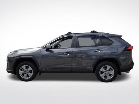Used 2025 Toyota RAV4 XLE AWD/4WD image 6