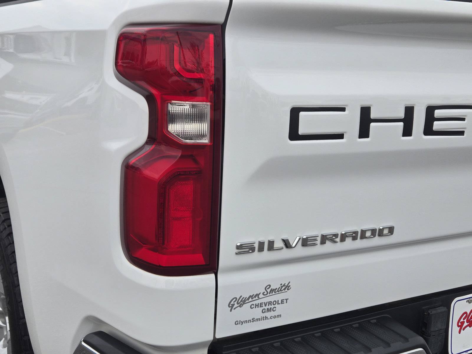 Used 2023 Chevrolet Silverado 1500 LTZ w/ Technology Package AWD/4WD image 9