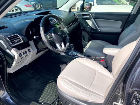 Used 2017 Subaru Forester 2.5i Limited AWD/4WD image 8