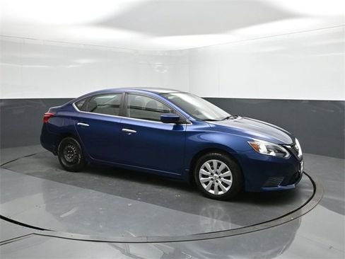 Used 2017 Nissan Sentra SV image 17