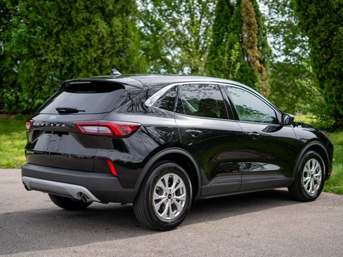 Used 2023 Ford Escape Active w/ Cold Weather Package image 5