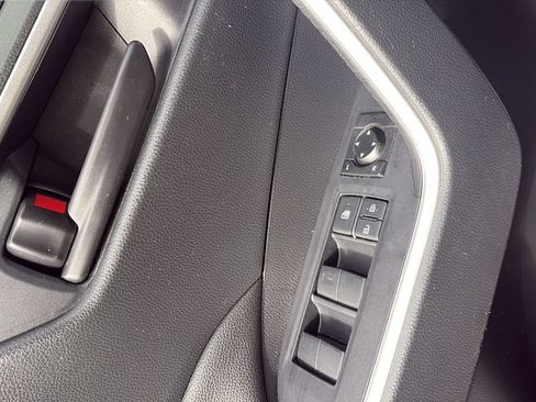 Used 2023 Toyota RAV4 LE AWD/4WD image 19