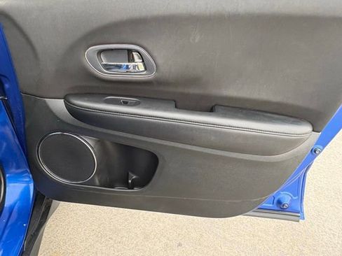 Used 2018 Honda HR-V EX image 29