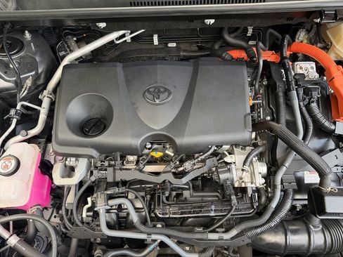 Used 2023 Toyota RAV4 XLE Premium AWD/4WD image 23