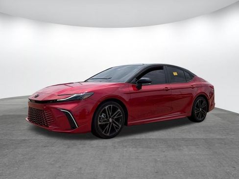 Used 2025 Toyota Camry XSE FWD image 7