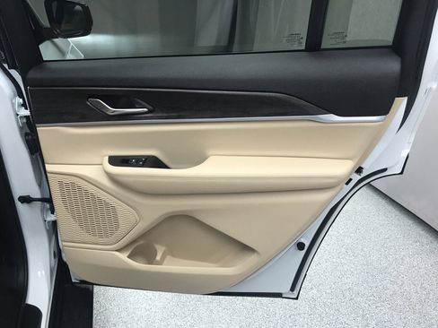 Used 2025 Jeep Grand Cherokee L Limited w/ Trailer Tow Package AWD/4WD image 14