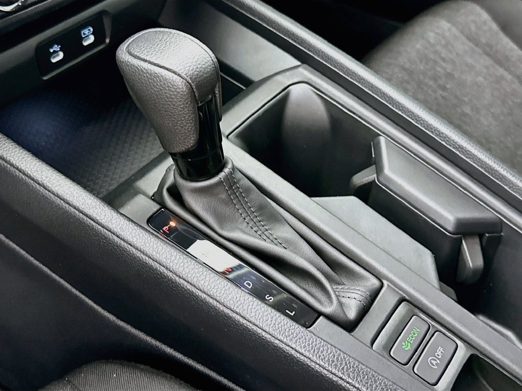 Certified 2025 Honda Accord LX image 15