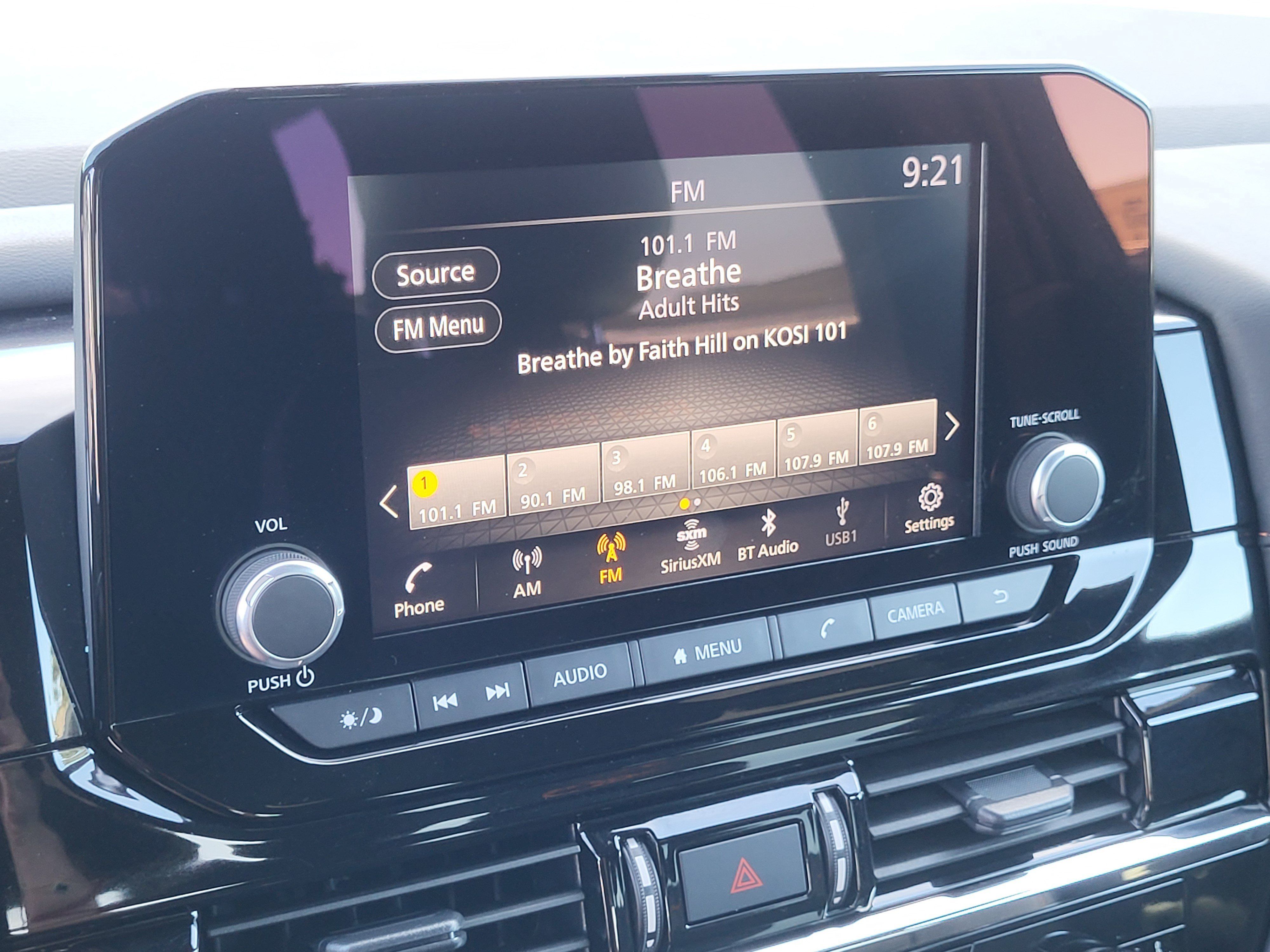 Used 2025 Nissan Pathfinder Rock Creek AWD/4WD image 15