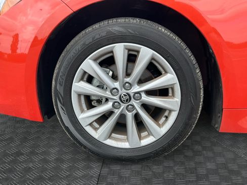 Used 2025 Toyota Corolla SE w/ SE Package FWD image 14
