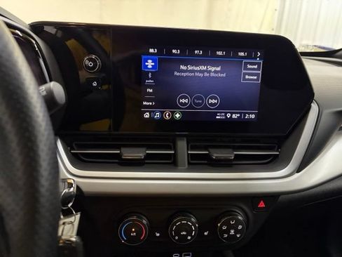 Used 2024 Chevrolet Trax RS w/ Driver Confidence Package FWD image 33
