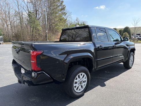 Used 2024 Toyota Tacoma SR5 image 5