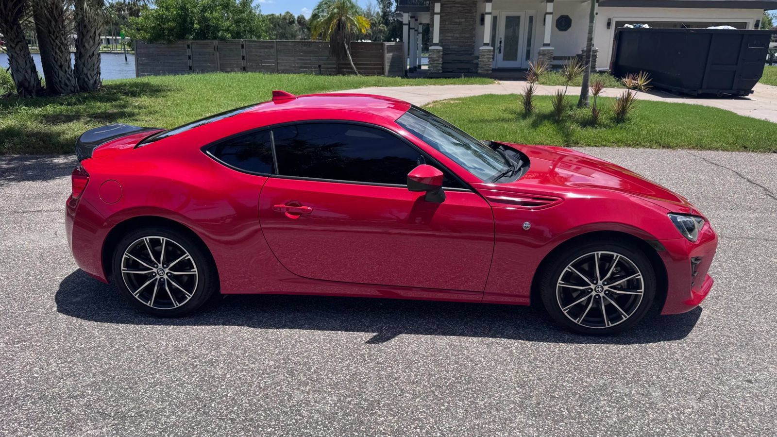 Used 2017 Toyota 86 RWD image 4