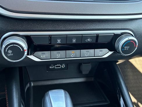 Used 2025 Nissan Altima 2.5 SR image 21