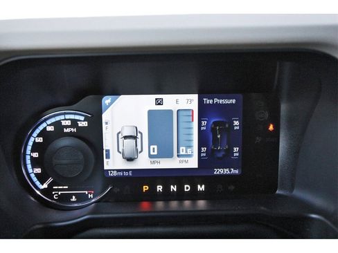 Used 2023 Ford Bronco Wildtrak image 13