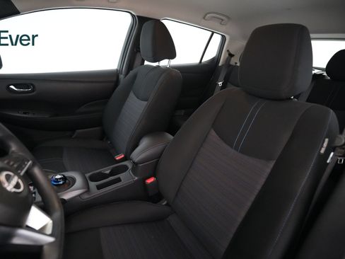Used 2025 Nissan Leaf S FWD image 4